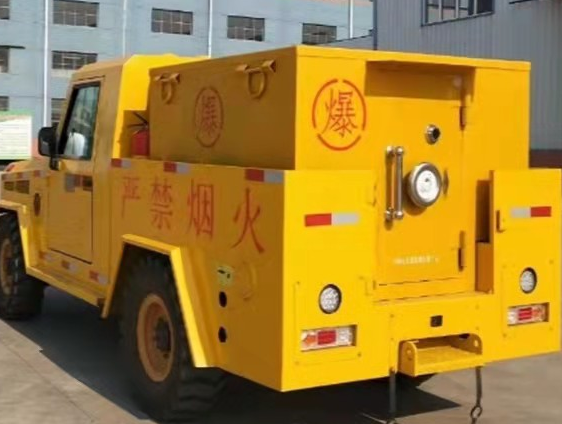 枣强凯龙爆破器材运输车：保障爆破任务的安全运行